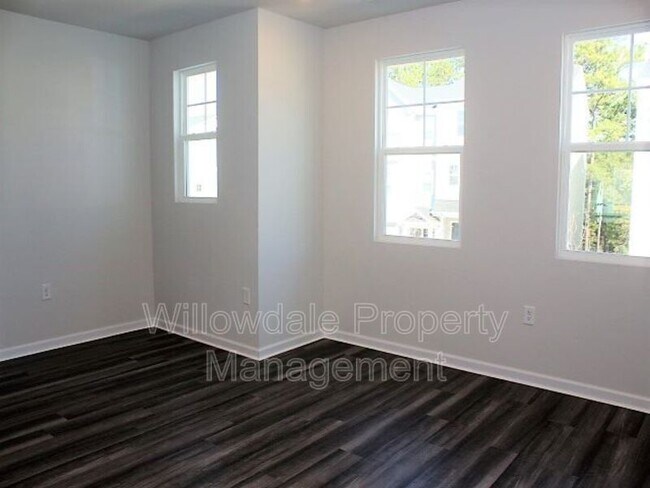 Building Photo - 1079 Shoreside Dr