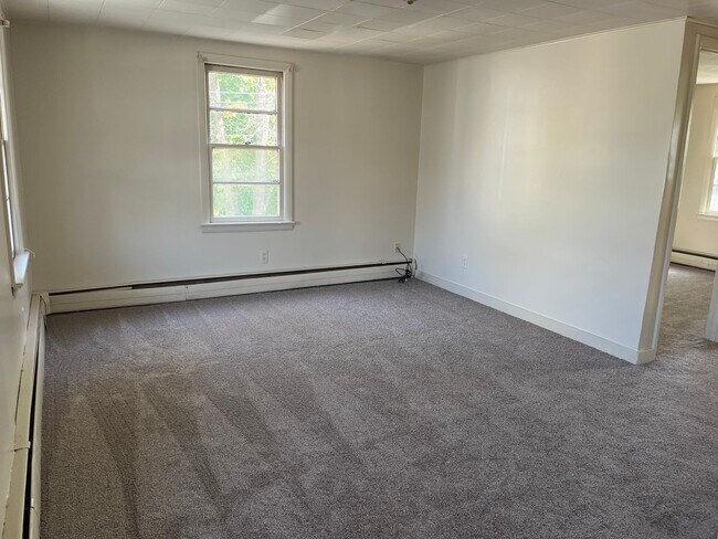 Building Photo - 202 1/2-127 1/2 N Penn St