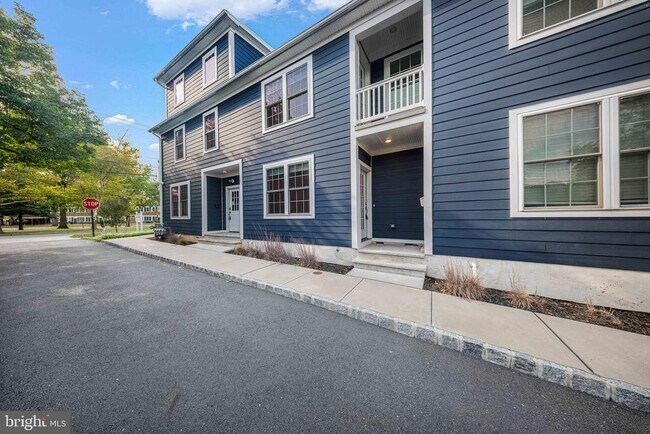 Building Photo - 303 Witherspoon St
