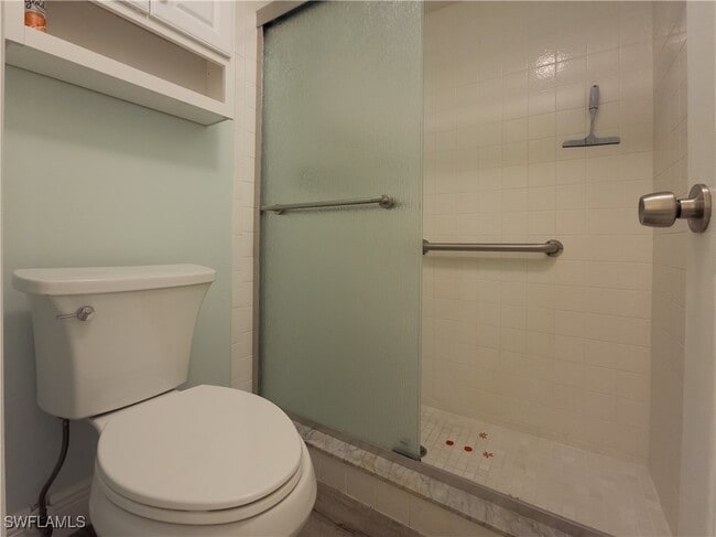 Building Photo - 6300 South Pointe Blvd