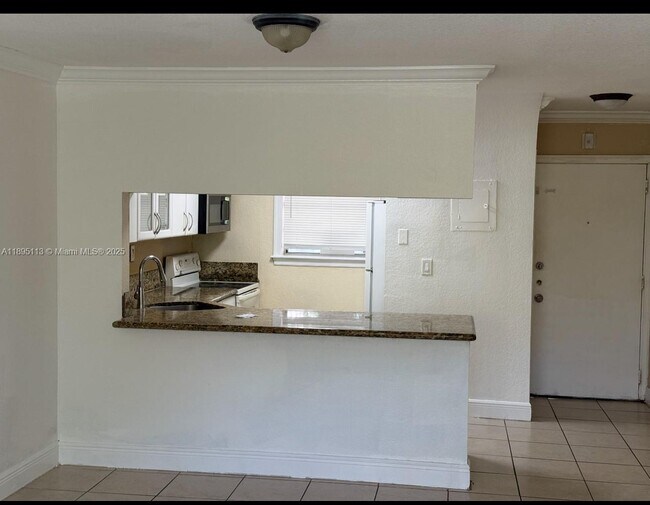 Building Photo - 17255 SW 95th Ave