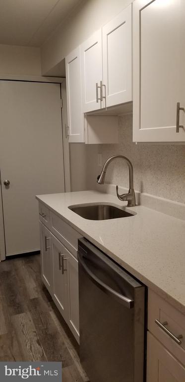 Building Photo - 3320 Hewitt Ave