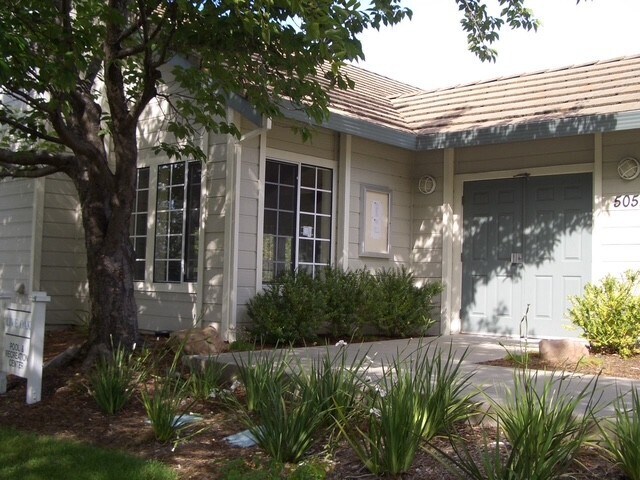 Building Photo - 1006 Larkwood Ct