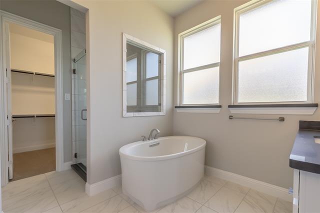 Building Photo - 8528 Pine Valley Dr