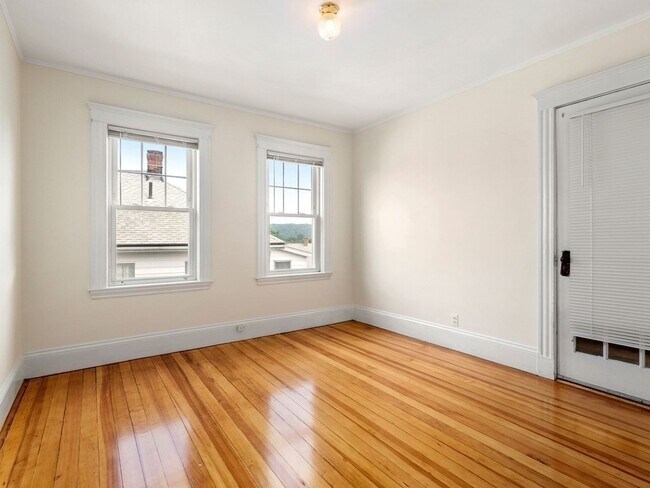 Building Photo - 225-227-227 Trapelo Rd