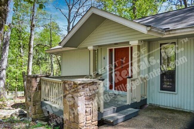 Building Photo - West Gate Area |Home |Unfurnished