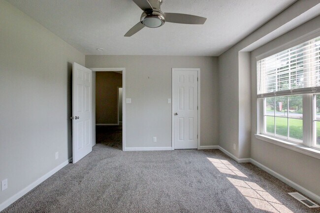 Building Photo - 2104 Pea Ridge Rd