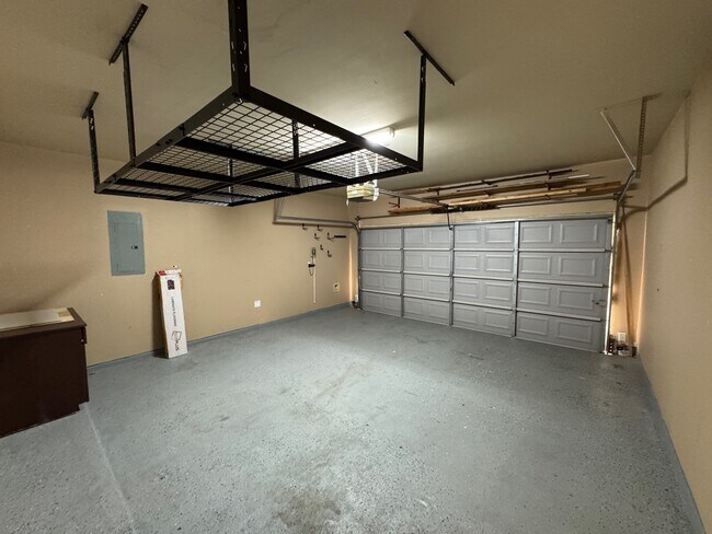 Building Photo - 24423 Hampton Lakes Dr