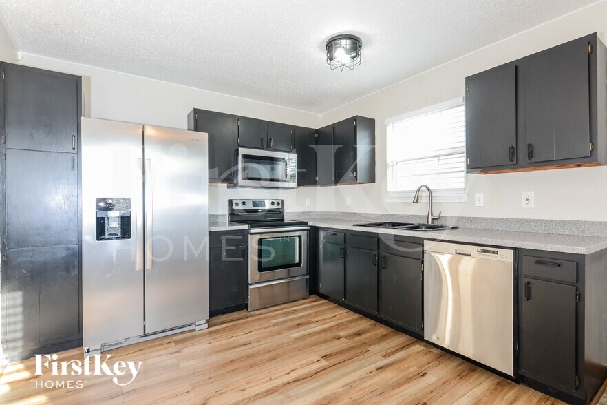 Building Photo - 5355 Milhouse Rd