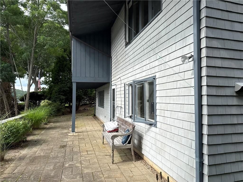 Building Photo - 28 Lakeside Dr