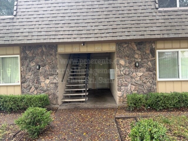 Primary Photo - 3919 N Ryde Ave