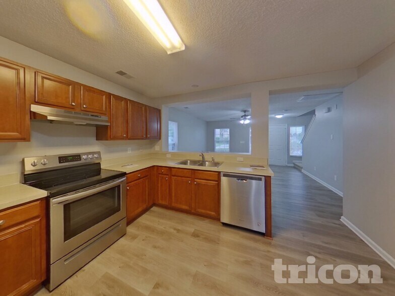 Building Photo - 812 Spears Dr