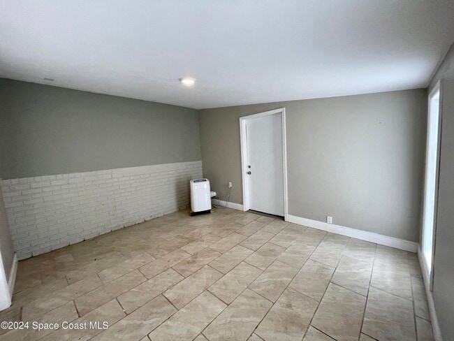 Building Photo - 2684 Pepper Ave