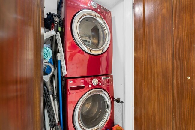 Building Photo - 1151 N Fort Lauderdale Beach Blvd