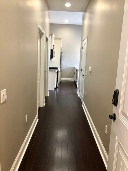 Building Photo - 108 N Washington Ave