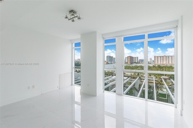 Building Photo - 400 Sunny Isles Blvd