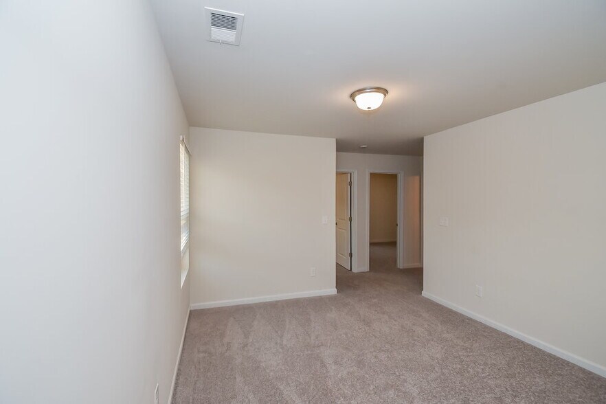 Building Photo - 397 Jada Ln