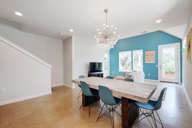 Building Photo - 3108 Aldwyche Dr