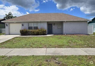 Building Photo - 1305 Fuchsia Dr