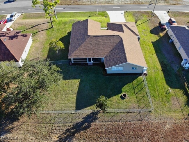 Building Photo - 1625 N Gator Cir