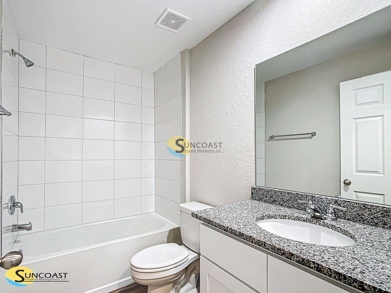 Building Photo - 4 Larch Radial