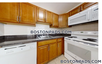 Building Photo - 376 Sunderland Rd