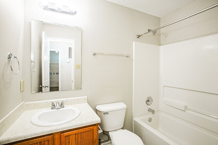 Building Photo - 3115 Black Forest Ln