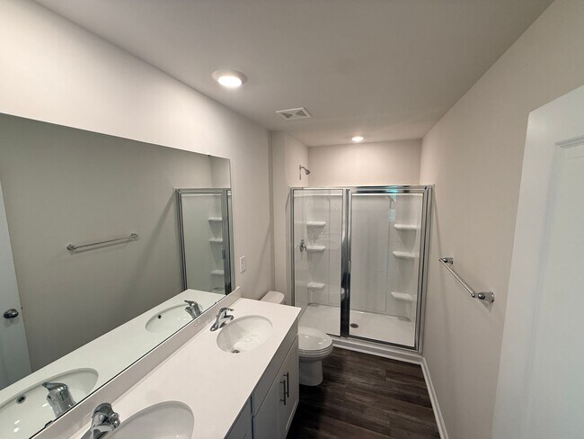 Building Photo - 5167 Hyrule Dr