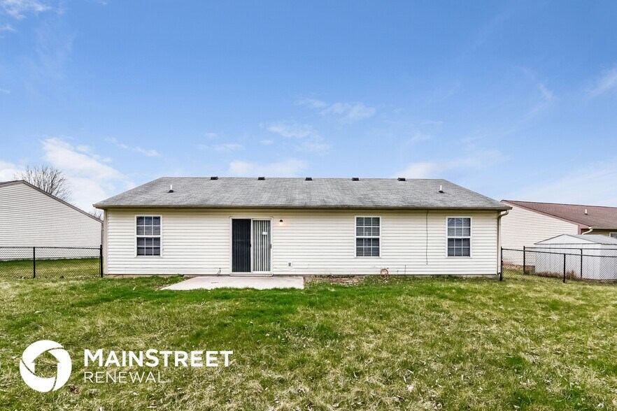 Building Photo - 7467 Grandview Dr