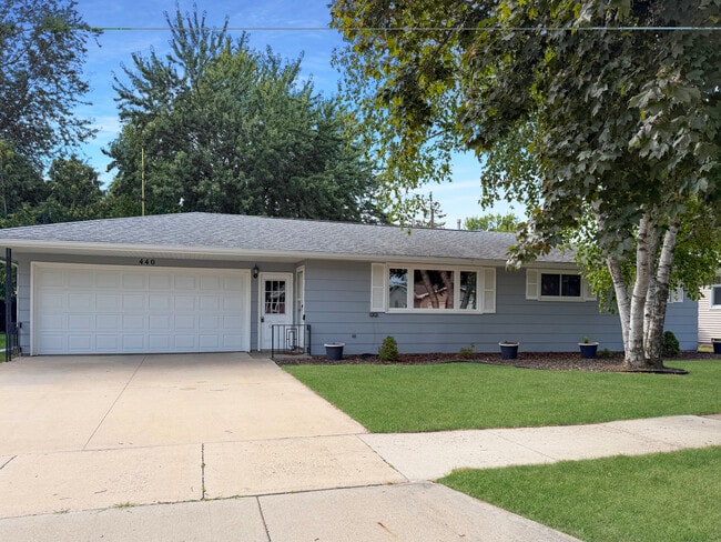 Building Photo - 440 Jerelyn Ct