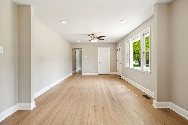 Building Photo - Sango Beauty With Finished Basement!
