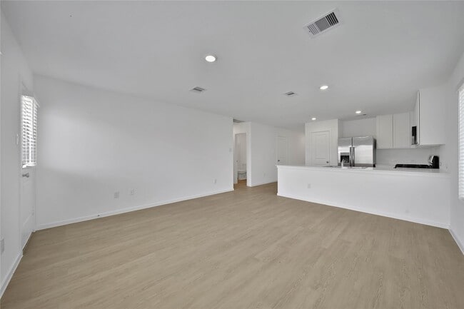 Building Photo - 16522 Ithaca Pheasant Dr