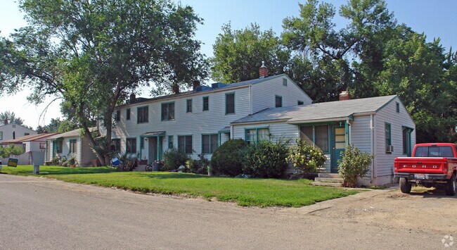 Primary Photo - 3968 W Pershing Dr