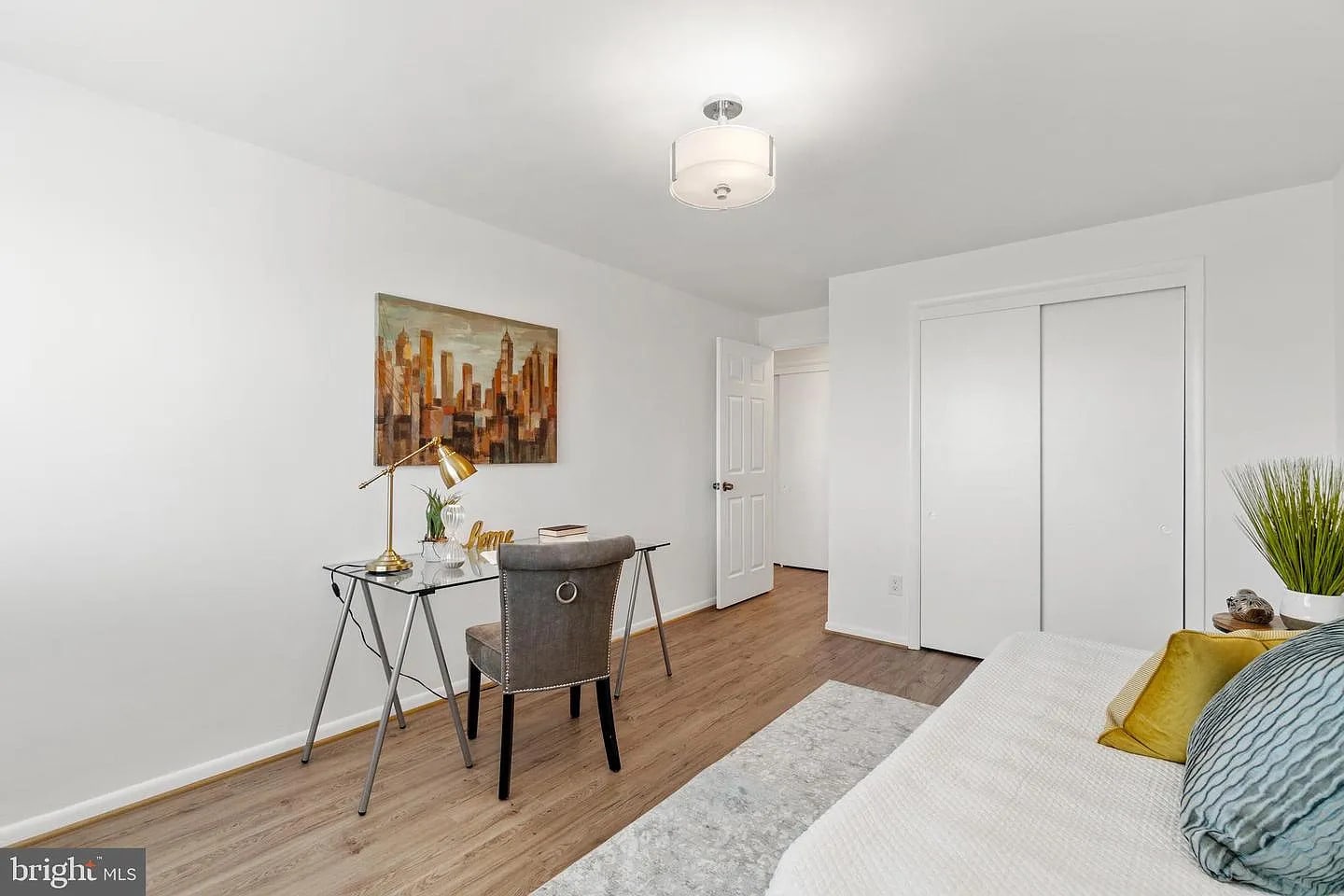 Building Photo - 5111 8th Rd S