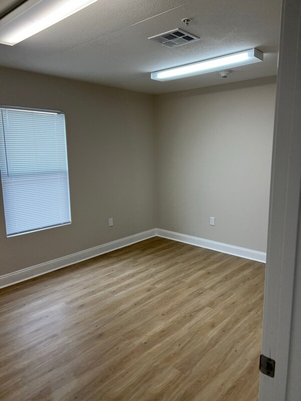 Building Photo - 124 Worthington Dr