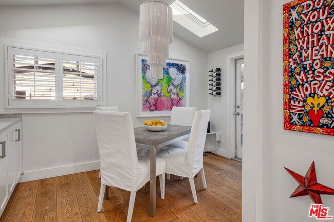 Building Photo - 1605 Cabrillo Ave