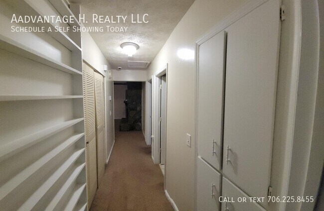 Building Photo - 4848 Basswood Dr