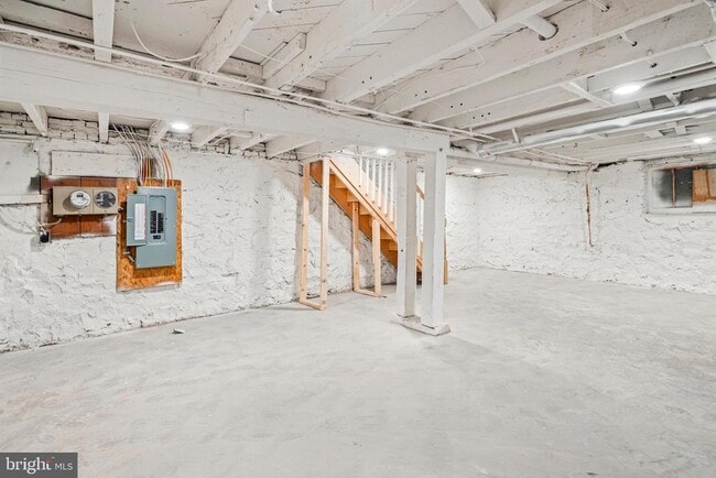 Building Photo - 3034 Arunah Ave