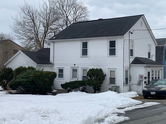 Building Photo - 108 Elmwood Ave