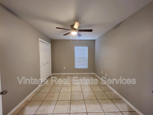 Building Photo - 22707 Roderick Dr