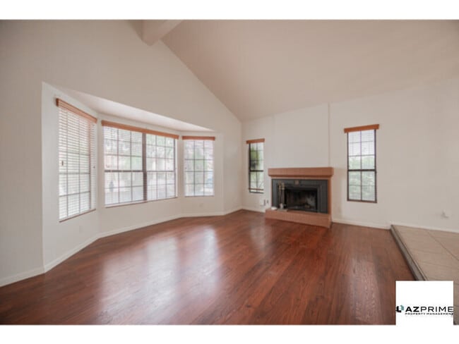 Building Photo - Stylish 5/3 Avondale House - Comfort &amp; Convenience!