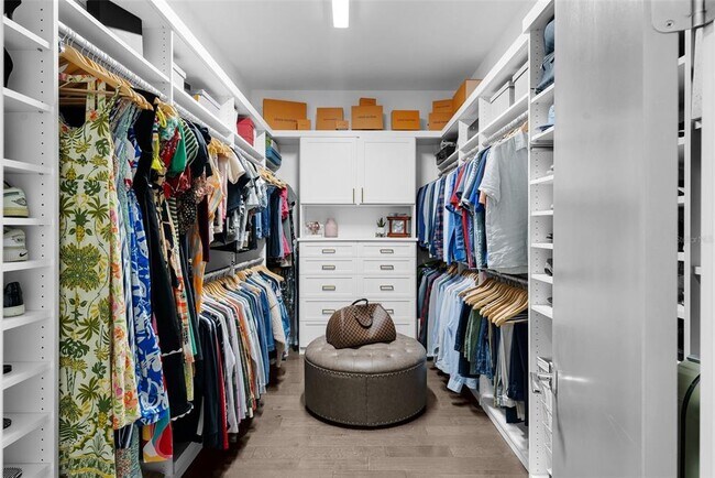 Building Photo - 3624 S Gardenia Ave