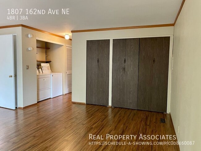 Building Photo - 1807 162nd Ave NE