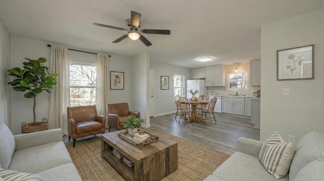 Building Photo - 140 Levy Rd