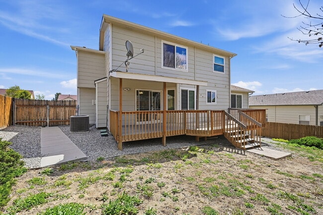 Building Photo - $2,620.95 with $300 off the first month's rent, 5 Beds - 3.5 Bath, Single Family Home in Colorado...