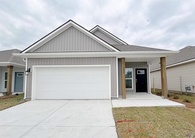 Building Photo - 4 Bedroom House NEAR LSU - Hunters Trace- ...