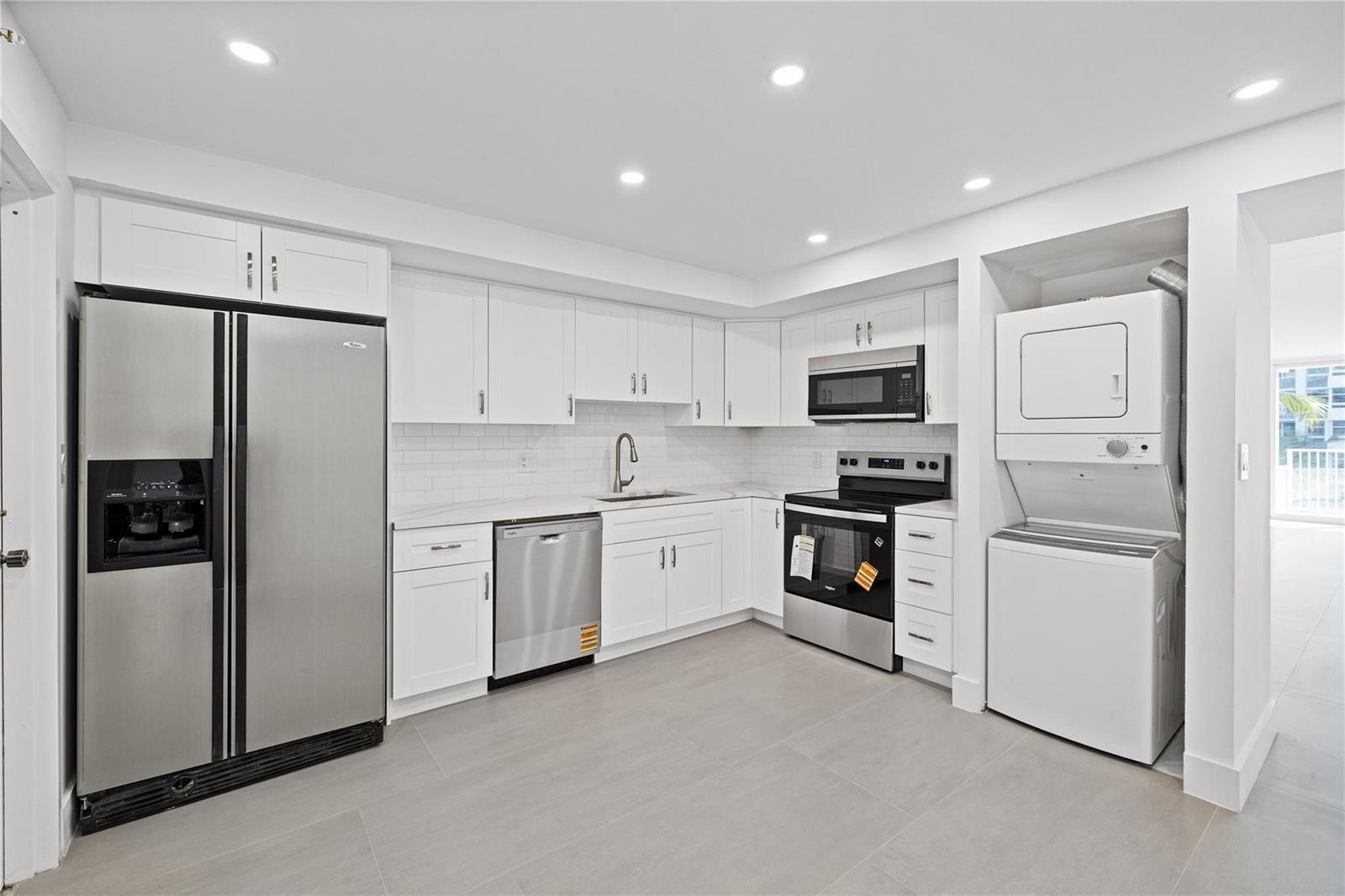 Building Photo - 1360 S Ocean Blvd