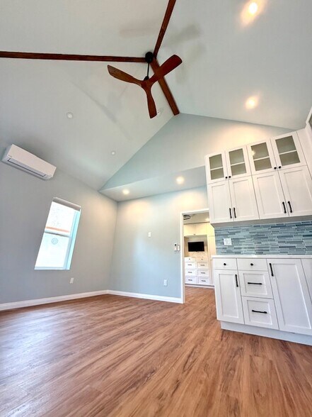 Building Photo - 6719 Rudnick Ave