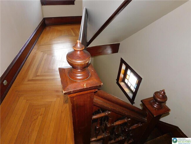 Building Photo - 300 S 9th St