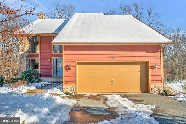 Building Photo - 125 Dishpan Ln